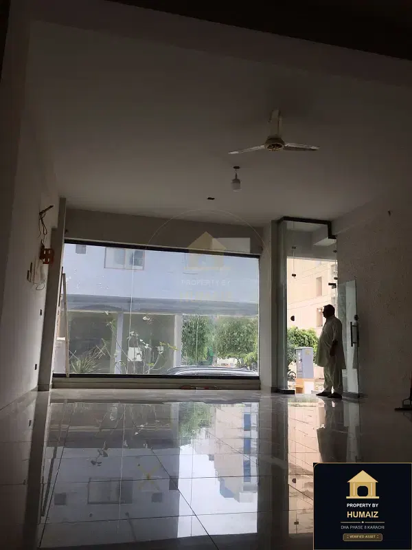 200 Sq. Yd. Commercial Building (Basement, Unit 6) in DHA Phase 8 For Rent in DHA Phase 8 Karachi — Photograph 3