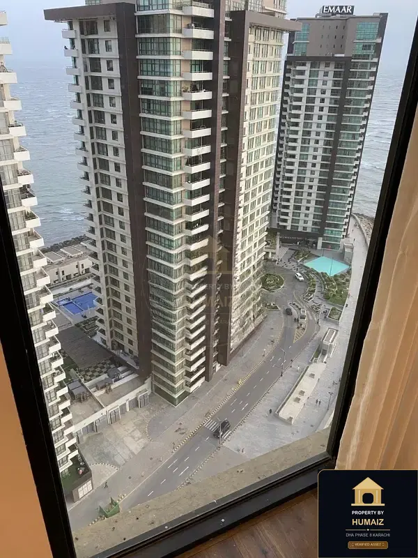 3-Bedroom Luxury Apartment (Sea Facing, 3 Bath, Suite 3) at Pearl Towers For Sale in DHA Phase 8 Karachi — Photograph 14