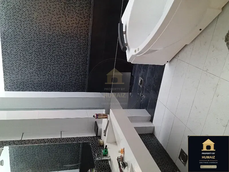 500 Sq. Yd. 6-Bedroom Luxury Villa (West Open, 6 Bath, Residence 40) in DHA Phase 8 For Rent in DHA Phase 8 Karachi — Photograph 3