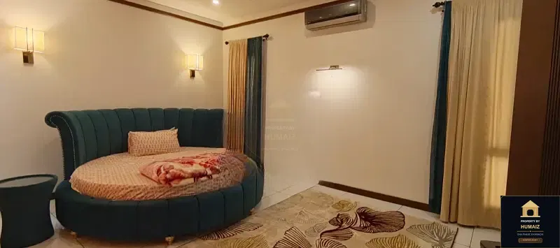 500 Sq. Yd. 5-Bedroom Luxury Villa (7 Bath, Residence 22) in DHA Phase 8 For Sale in DHA Phase 8 Karachi — Photograph 5