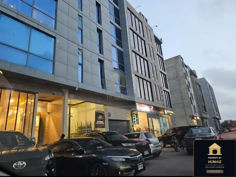 183 Sq. Yd. Commercial Retail Shop in DHA Phase 8 For Rent in DHA Phase 8 Karachi — Photograph 3