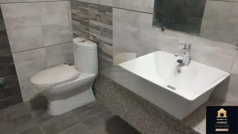 3-Bedroom Luxury Apartment (West Open, 3 Bath, Suite 7) on Al-Murtaza Commercial For Sale in DHA Phase 8 Karachi — Photograph 8