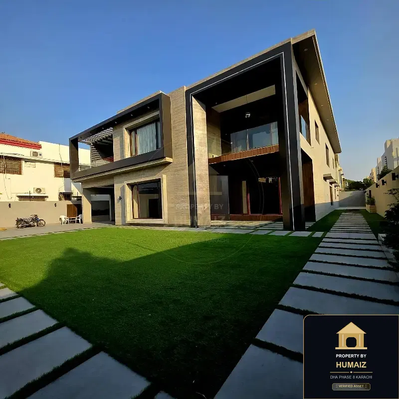 1,000 Sq. Yd. Architectural Villa (Boulevard Facing, Residence 3) in DHA Phase 8 For Sale in DHA Phase 8 Karachi — Photograph 11