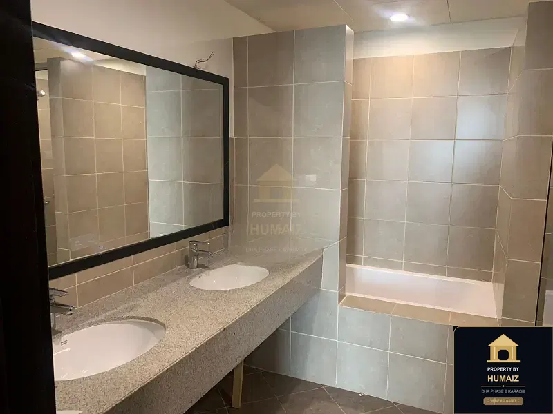 180 Sq. Yd. 2-Bedroom Luxury Villa at Pearl Towers For Sale in DHA Phase 8 Karachi — Photograph 11