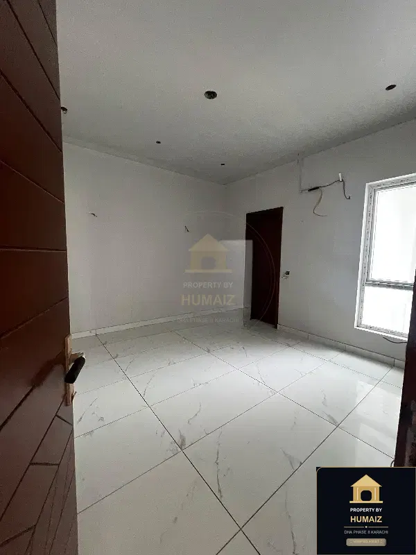 300 Sq. Yd. 5-Bedroom Luxury Villa (Corner, 6 Bath, Residence 6) in Khayaban-e-Sahil For Sale in DHA Phase 8 Karachi — Photograph 5