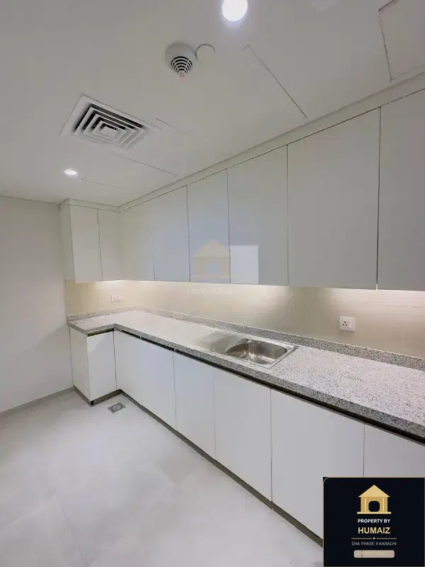 3-Bedroom Luxury Apartment (Sea Facing, 5 Bath, Suite 13) at The Views For Sale in DHA Phase 8 Karachi — Photograph 5