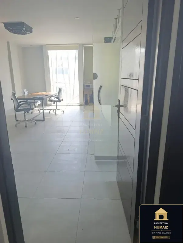 117 Sq. Yd. Corporate Office Space (Corner, Unit 2) on Zulfiqar Commercial For Rent in DHA Phase 8 Karachi — Photograph 2