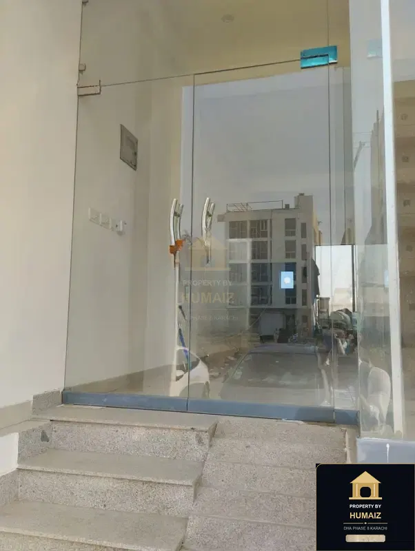 100 Sq. Yd. Commercial Retail Shop (Basement, 1 Bath, Unit 1) on Al-Murtaza Commercial For Sale in DHA Phase 8 Karachi — Photograph 4