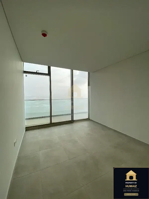 2-Bedroom Luxury Apartment (Sea Facing, 3 Bath, Suite 17) at The Views For Rent in DHA Phase 8 Karachi — Photograph 2