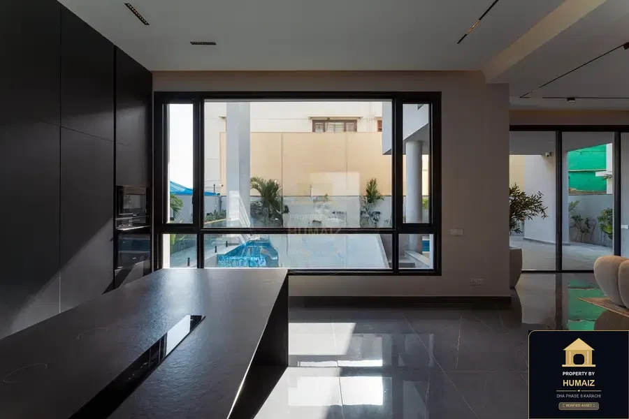 666 Sq. Yd. 6-Bedroom Luxury Villa on Khayaban-e-Faisal For Sale in DHA Phase 8 Karachi — Photograph 10