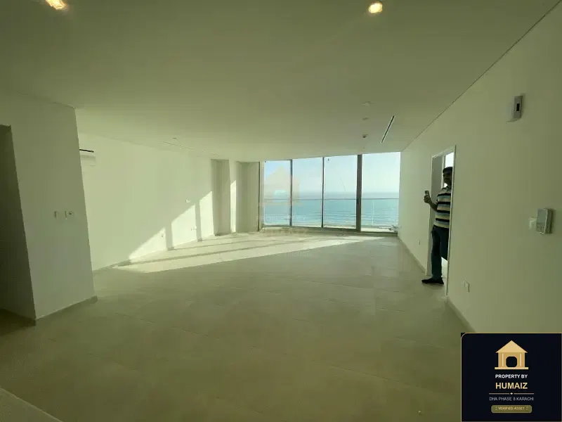 2-Bedroom Luxury Apartment (Sea Facing, 3 Bath, Suite 17) at The Views For Sale in DHA Phase 8 Karachi — Photograph 2