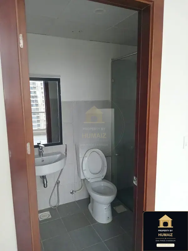 4-Bedroom Luxury Apartment (Sea Facing, 6 Bath, Suite 1) at Coral Towers For Rent in DHA Phase 8 Karachi — Photograph 13