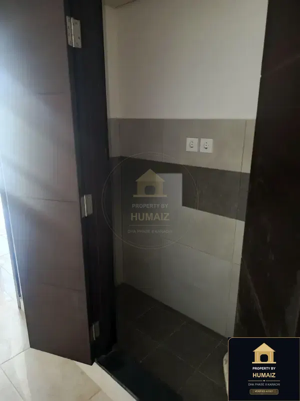 3-Bedroom Luxury Apartment (Sea Facing, 5 Bath, Suite 6) at Pearl Towers For Rent in DHA Phase 8 Karachi — Photograph 15