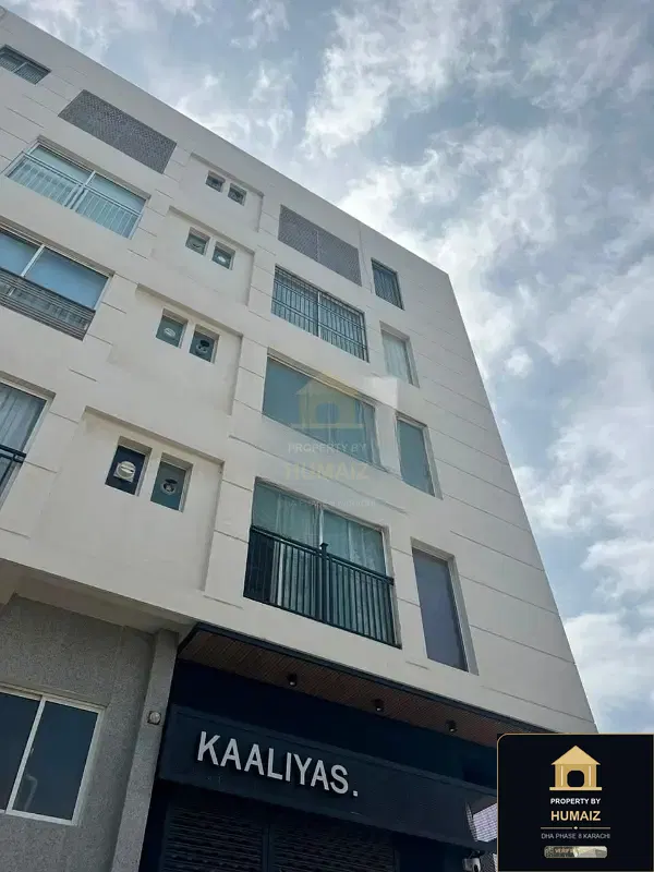 3-Bedroom Luxury Apartment (Corner, 3 Bath, Suite 4) on Zulfiqar Commercial For Sale in DHA Phase 8 Karachi — Photograph 4
