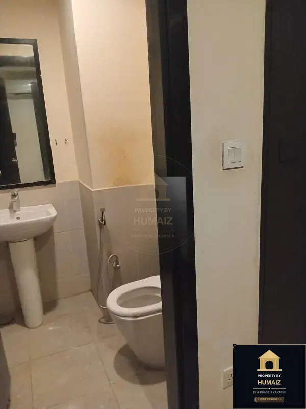 3-Bedroom Luxury Apartment (Sea Facing, 3 Bath, Suite 6) at Coral Towers For Sale in DHA Phase 8 Karachi — Photograph 5