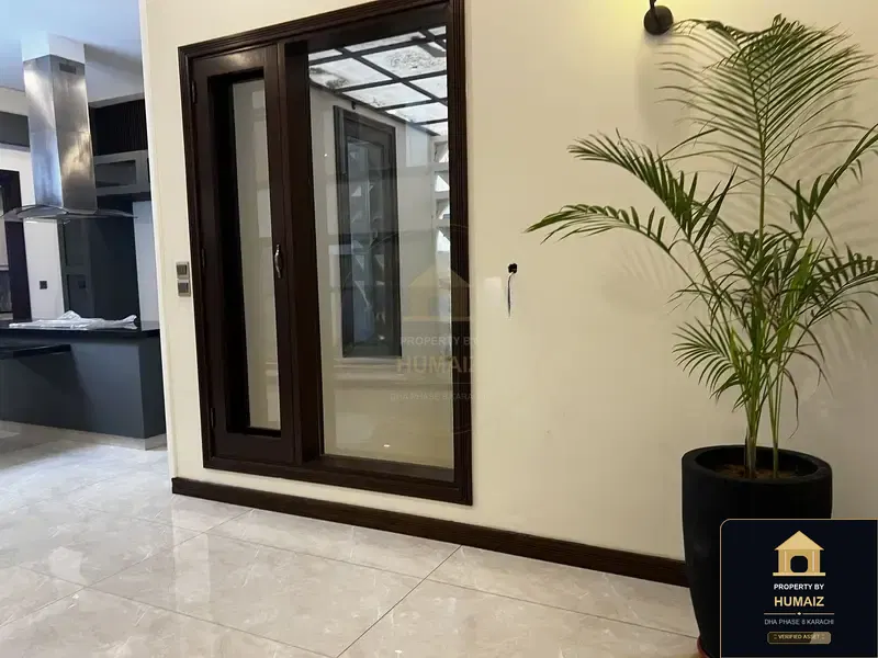 500 Sq. Yd. 6-Bedroom Luxury Villa (West Open, 6 Bath, Residence 7) in DHA Phase 8 For Sale in DHA Phase 8 Karachi — Photograph 10