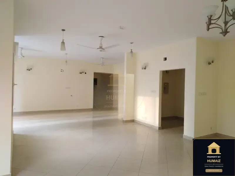 4-Bedroom Luxury Apartment (4 Bath, Suite 36) at Creek Vistas For Rent in DHA Phase 8 Karachi — Photograph 6