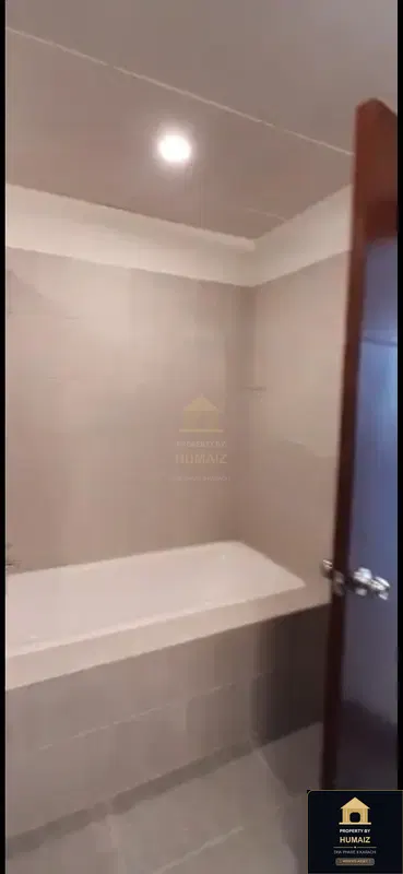 3-Bedroom Luxury Apartment (Private Pool, 4 Bath, Suite 5) at Reef Towers For Rent in DHA Phase 8 Karachi — Photograph 5