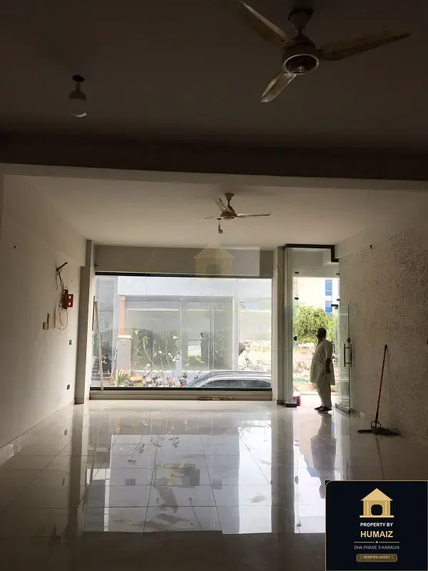 200 Sq. Yd. Commercial Building (Basement, Unit 6) in DHA Phase 8 For Rent in DHA Phase 8 Karachi — Photograph 2