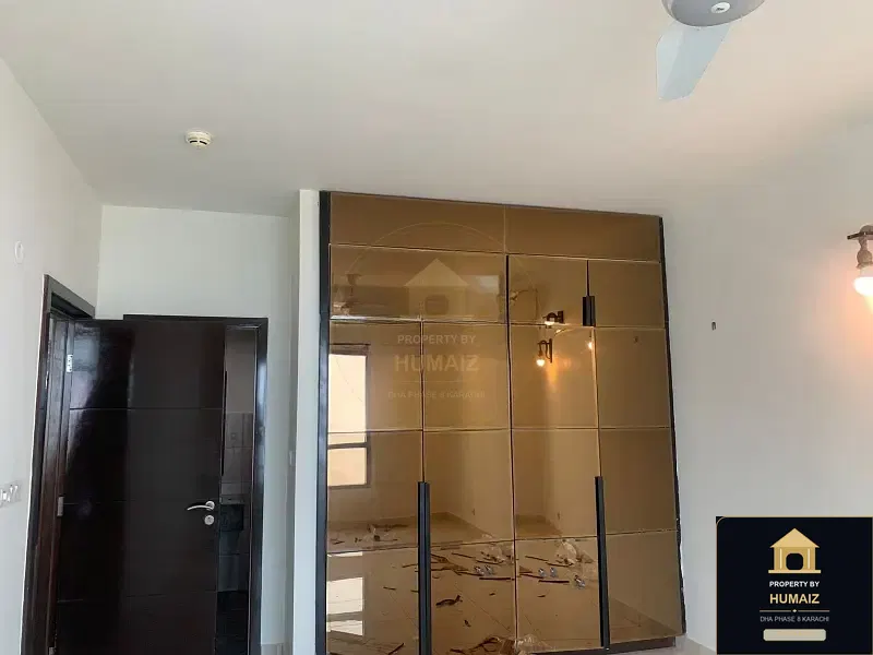 180 Sq. Yd. 2-Bedroom Luxury Villa at Pearl Towers For Sale in DHA Phase 8 Karachi — Photograph 6