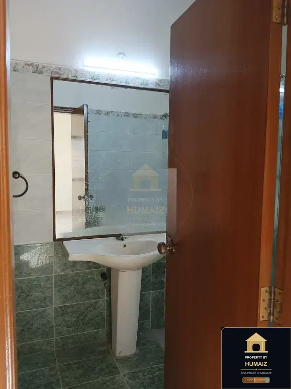 3-Bedroom Upper/Lower Portion (3 Bath, Unit 92) in DHA Phase 8 For Rent in DHA Phase 8 Karachi — Photograph 7