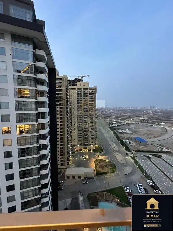 2-Bedroom Luxury Apartment (Sea Facing, 3 Bath, Suite 9) at Pearl Towers For Sale in DHA Phase 8 Karachi — Photograph 2