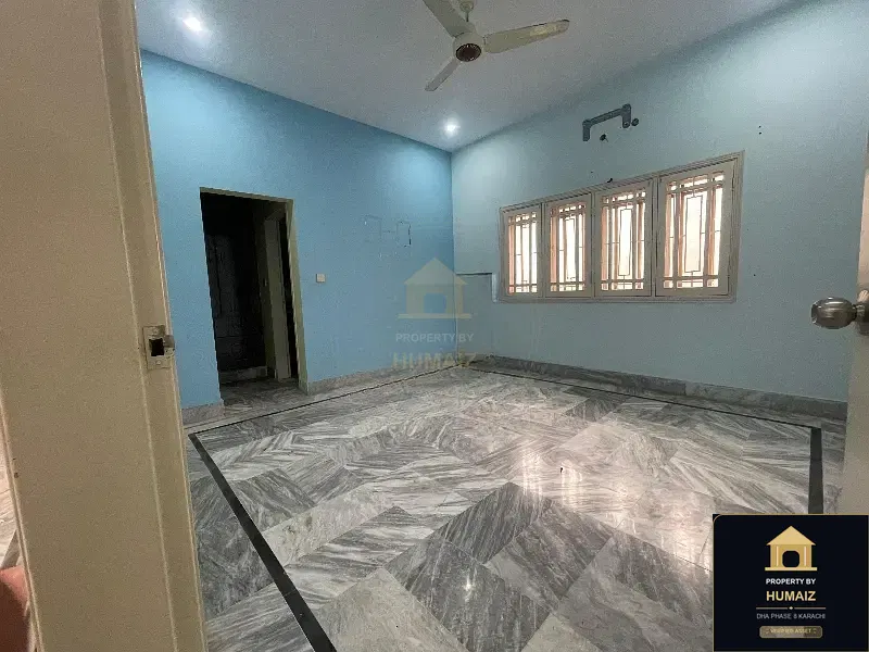 4-Bedroom Upper/Lower Portion (4 Bath, Unit 4) in DHA Phase 8 For Rent in DHA Phase 8 Karachi — Photograph 5