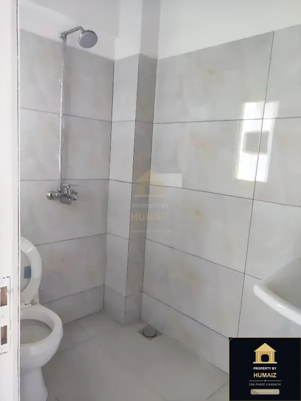 2-Bedroom Luxury Apartment (2 Bath, Suite 1) on Al-Murtaza Commercial For Sale in DHA Phase 8 Karachi — Photograph 4