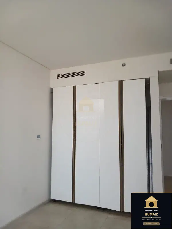 3-Bedroom Luxury Apartment (Sea Facing, 5 Bath, Suite 23) at The Views For Rent in DHA Phase 8 Karachi — Photograph 12