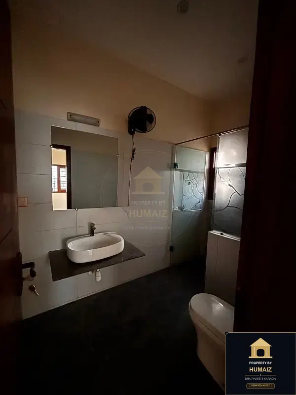 4-Bedroom Upper/Lower Portion (5 Bath, Unit 1) at Creek Vistas For Rent in DHA Phase 8 Karachi — Photograph 13