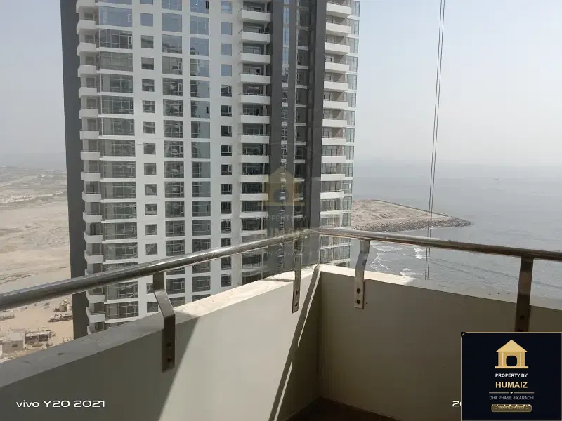 3-Bedroom Luxury Apartment (Sea Facing, 3 Bath, Suite 2) at Pearl Towers For Rent in DHA Phase 8 Karachi — Photograph 14