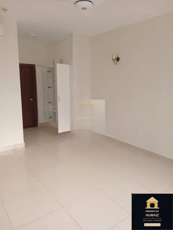 4-Bedroom Luxury Apartment (Sea Facing, 6 Bath, Suite 1) at Coral Towers For Rent in DHA Phase 8 Karachi — Photograph 9