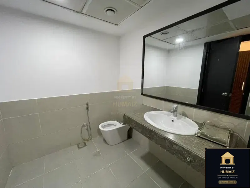 2-Bedroom Luxury Apartment (Sea Facing, 4 Bath, Suite 11) at Coral Towers For Rent in DHA Phase 8 Karachi — Photograph 8