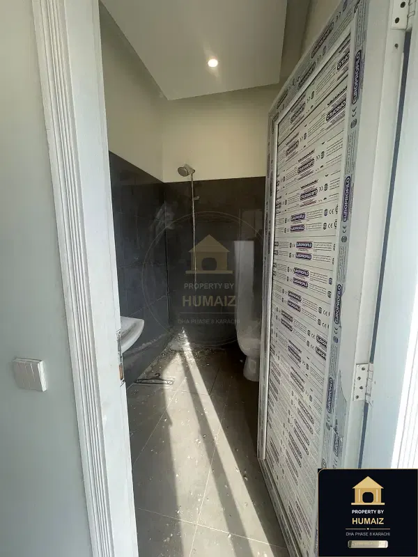 3-Bedroom Luxury Apartment on Zulfiqar Commercial For Rent in DHA Phase 8 Karachi — Photograph 9