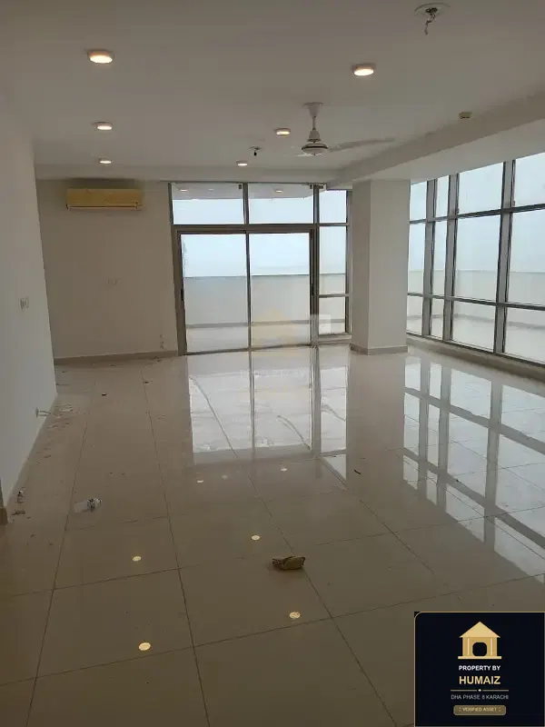 2-Bed Luxury Penthouse (Sea Facing, 4 Bath, Suite 2) at Reef Towers For Rent in DHA Phase 8 Karachi — Photograph 16