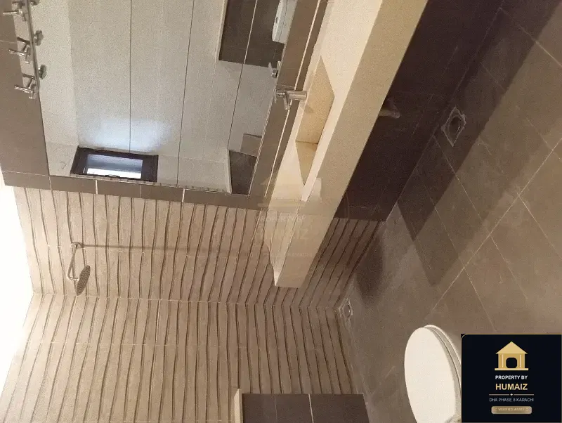 500 Sq. Yd. 6-Bedroom Luxury Villa (West Open, 6 Bath, Residence 40) in DHA Phase 8 For Rent in DHA Phase 8 Karachi — Photograph 9