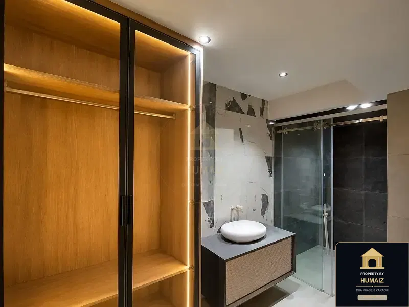 500 Sq. Yd. 6-Bedroom Luxury Villa (West Open, 6 Bath, Residence 3) on Zulfiqar Commercial For Sale in DHA Phase 8 Karachi — Photograph 6
