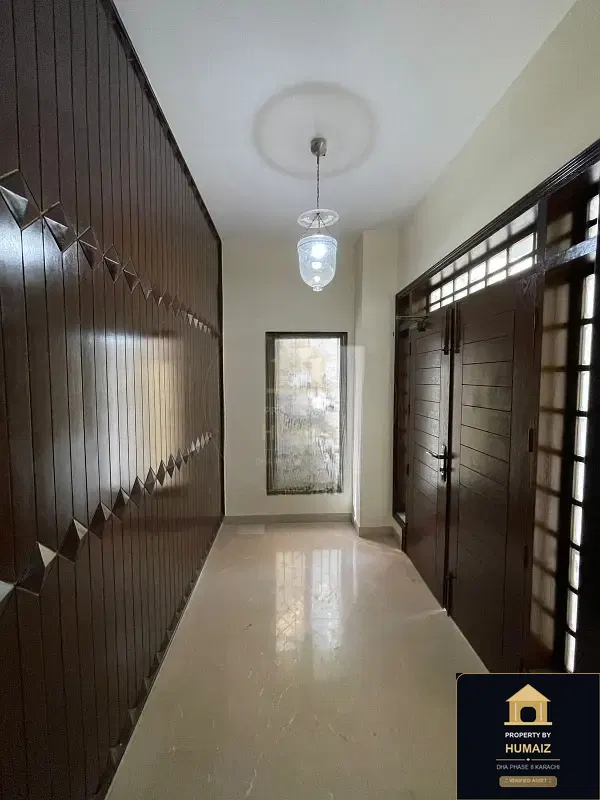 600 Sq. Yd. 5-Bedroom Luxury Villa in DHA Phase 8 For Rent in DHA Phase 8 Karachi — Photograph 4