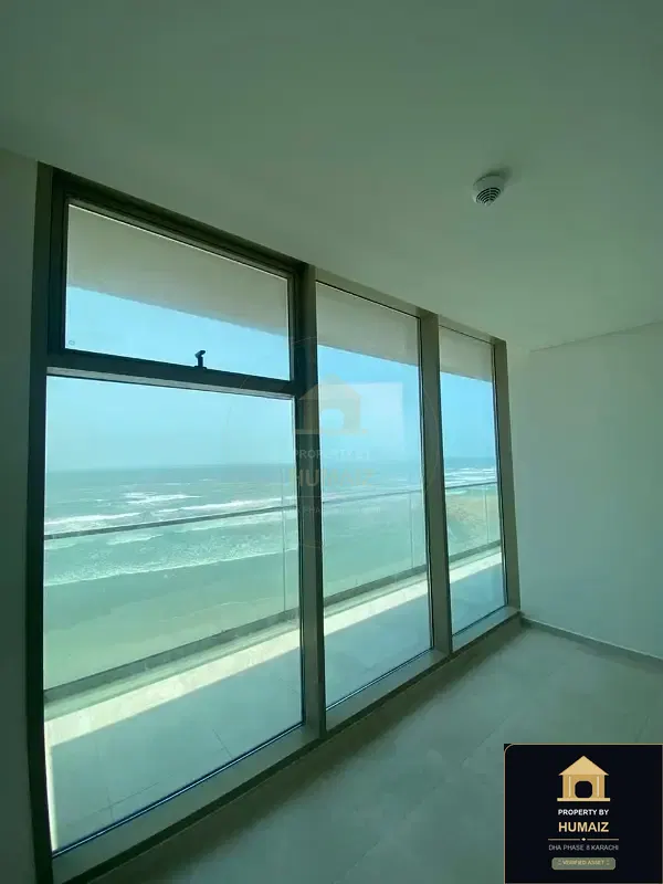 4-Bedroom Luxury Apartment (Sea Facing, 6 Bath, Suite 2) at The Views For Rent in DHA Phase 8 Karachi — Photograph 16