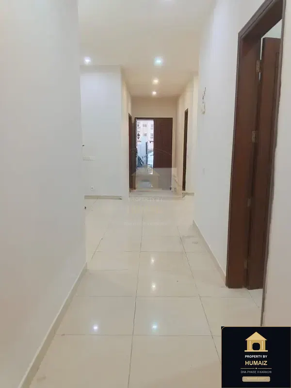 3-Bedroom Upper/Lower Portion (3 Bath, Unit 90) in DHA Phase 8 For Rent in DHA Phase 8 Karachi — Photograph 7