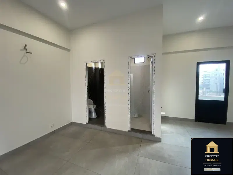 222 Sq. Yd. Corporate Office Space (Brand New, Unit 3) on Zulfiqar Commercial For Rent in DHA Phase 8 Karachi — Photograph 6