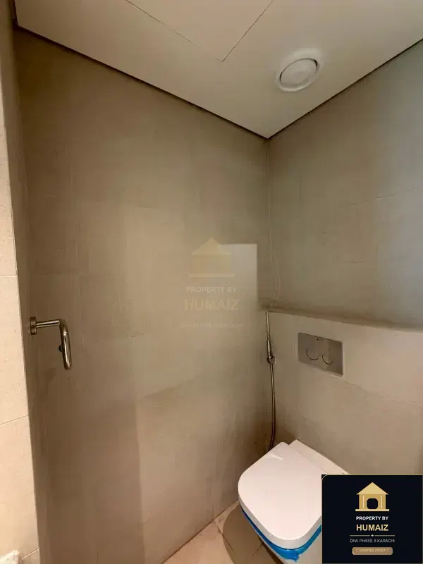 216 Sq. Yd. Corporate Office Space at The Views For Sale in DHA Phase 8 Karachi — Photograph 15