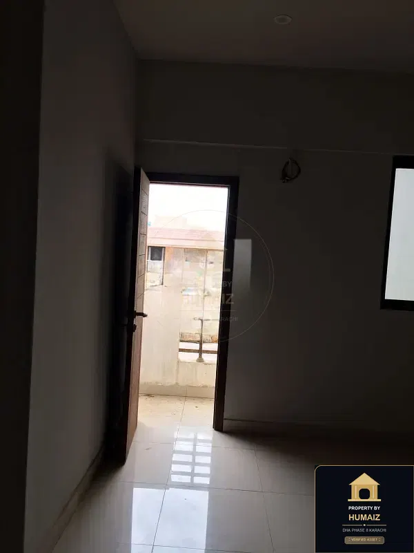 200 Sq. Yd. Commercial Building (Basement, Unit 6) in DHA Phase 8 For Rent in DHA Phase 8 Karachi — Photograph 6