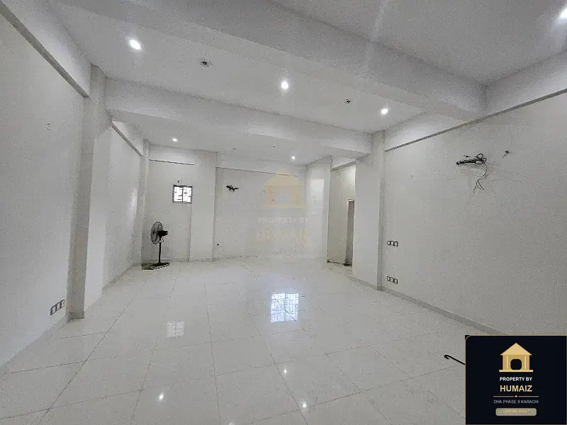 100 Sq. Yd. Commercial Building (Boulevard Facing, Unit 4) on Zulfiqar Commercial For Sale in DHA Phase 8 Karachi — Photograph 11