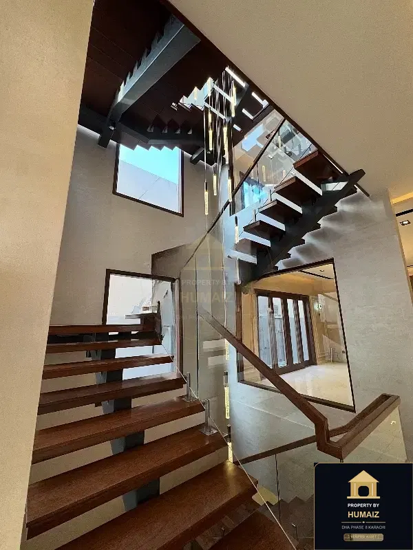 500 Sq. Yd. 7-Bedroom Luxury Villa (West Open, 6 Bath, Residence 15) in DHA Phase 8 For Sale in DHA Phase 8 Karachi — Photograph 12