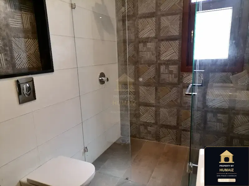 500 Sq. Yd. 6-Bedroom Luxury Villa (6 Bath, Residence 33) in DHA Phase 8 For Rent in DHA Phase 8 Karachi — Photograph 4