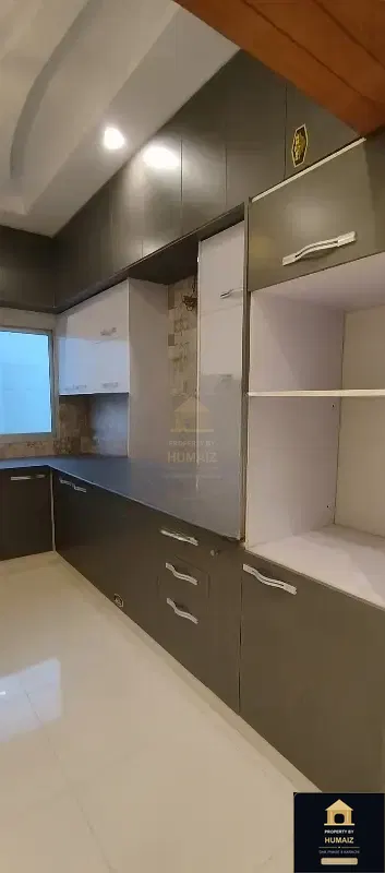 3-Bedroom Luxury Apartment (3 Bath, Suite 6) on Al-Murtaza Commercial For Sale in DHA Phase 8 Karachi — Photograph 6