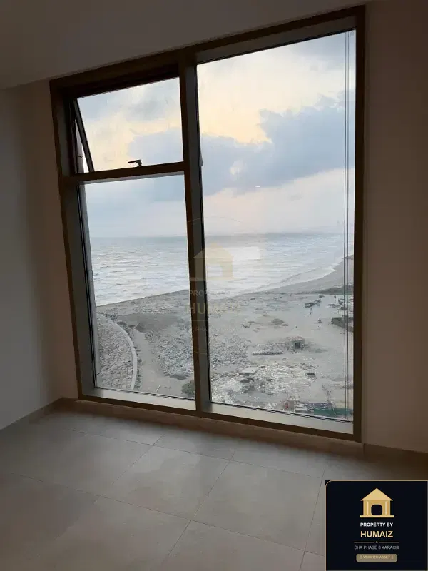 4-Bedroom Luxury Apartment at The Views North Tower For Sale in DHA Phase 8 Karachi — Photograph 35