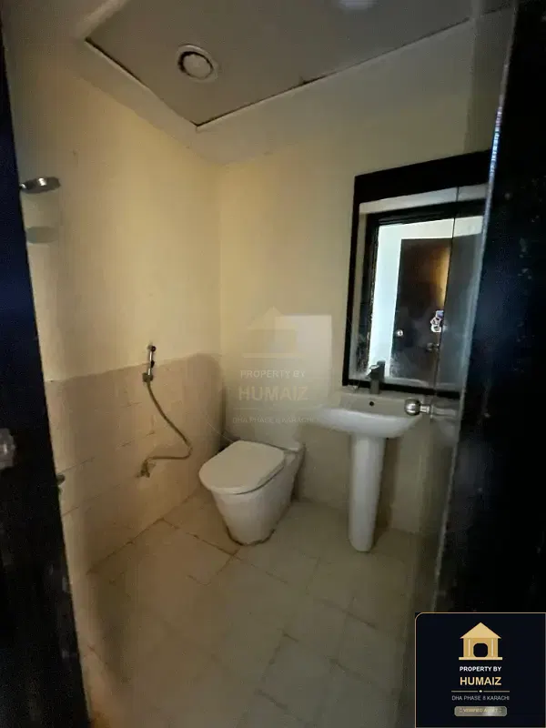 3-Bedroom Luxury Apartment (Sea Facing, 5 Bath, Suite 15) at Coral Towers For Sale in DHA Phase 8 Karachi — Photograph 14