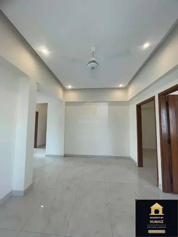 3-Bedroom Luxury Apartment (Corner, 3 Bath, Suite 12) on Al-Murtaza Commercial For Rent in DHA Phase 8 Karachi — Photograph 7